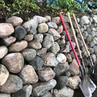 Natural boulder wall detail